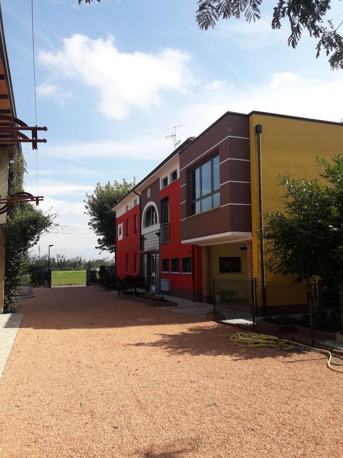 Dolce Vita Lovely Suites Cavriago Екстер'єр фото